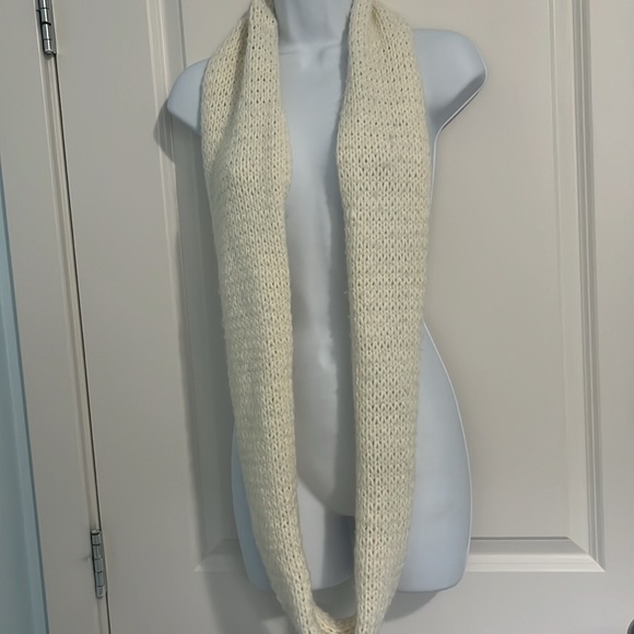 Hollister ifinity scarf - Picture 6 of 6